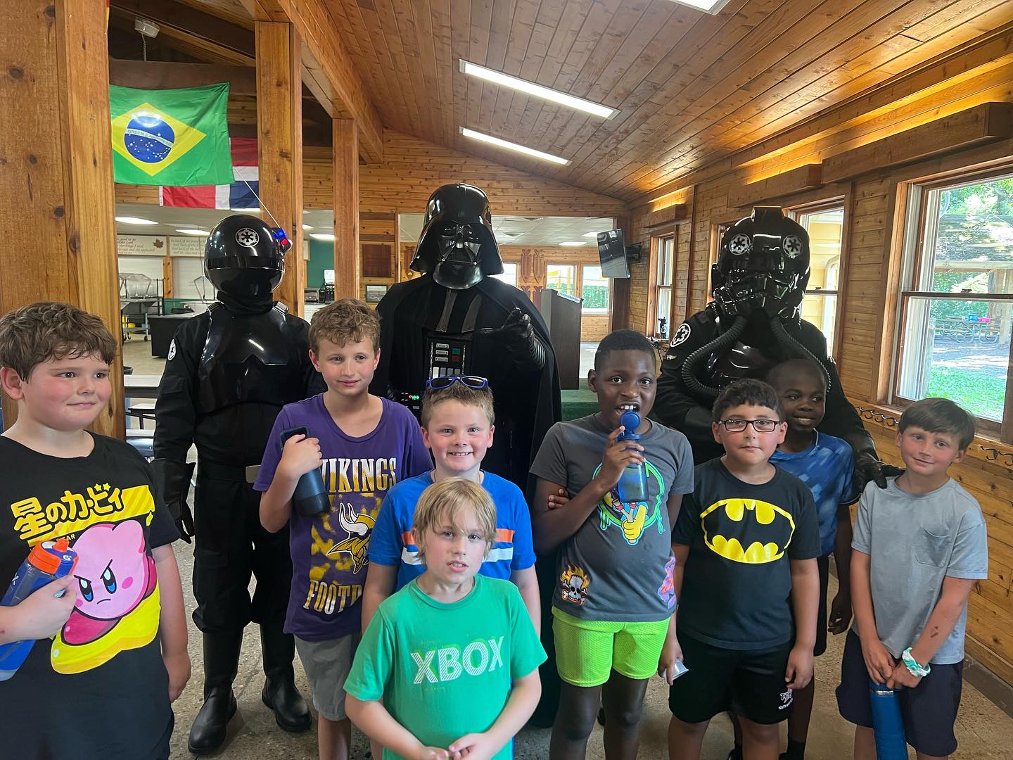 Kids with star wars characters